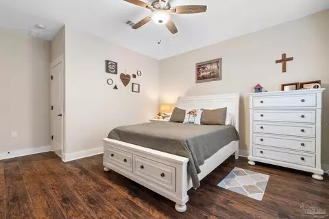Bedroom - 2442 Wallace Lake Rd, Pace, FL 32571 photo 2 of 7