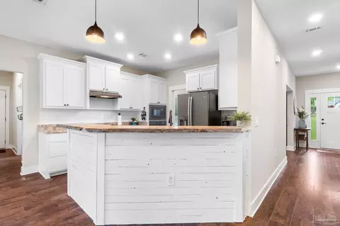 Kitchen - 2442 Wallace Lake Rd, Pace, FL 32571 photo 3 of 4