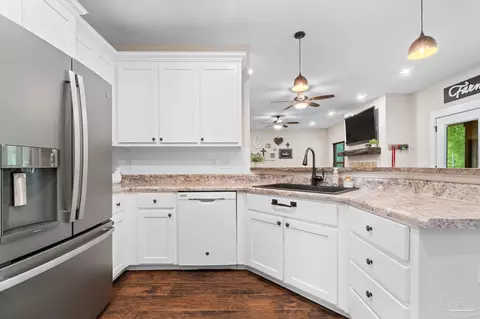 Kitchen - 2442 Wallace Lake Rd, Pace, FL 32571 photo 1 of 4