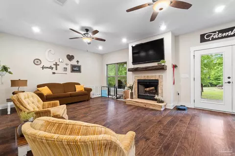 Living - 2442 Wallace Lake Rd, Pace, FL 32571 photo 2 of 4