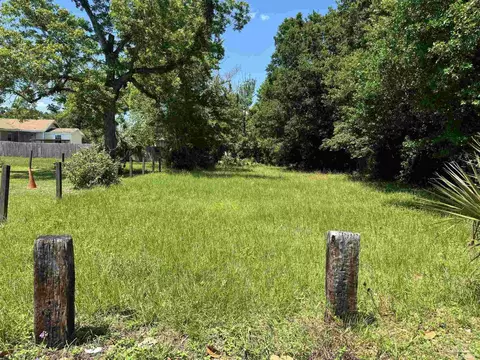 1000 W Blk W Gonzalez St, Pensacola, FL 32501