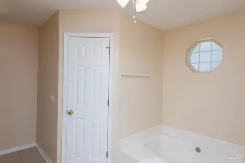 Bath - 4874 Broadleaf Dr, Pace, FL 32571 photo 2 of 7