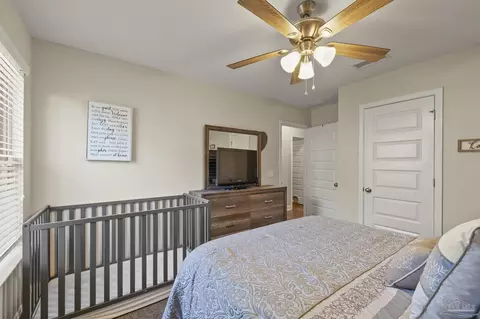 Bedroom - 5595 Blue Sky Ct, Milton, FL 32583 photo 5 of 6