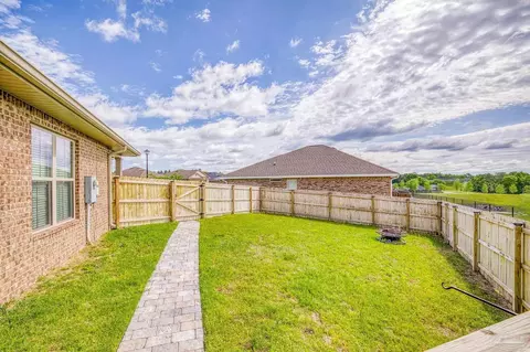 Exterior - 5595 Blue Sky Ct, Milton, FL 32583 photo 12 of 14