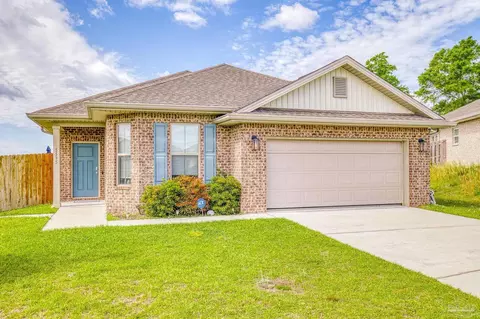 Exterior - 5595 Blue Sky Ct, Milton, FL 32583 photo 2 of 14