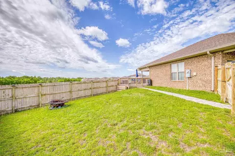 Exterior - 5595 Blue Sky Ct, Milton, FL 32583 photo 14 of 14