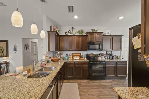 Kitchen - 5595 Blue Sky Ct, Milton, FL 32583 photo 3 of 7