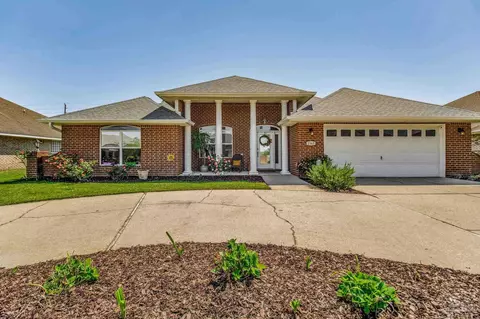 2343 Tall Oak Dr, Cantonment, FL 32533