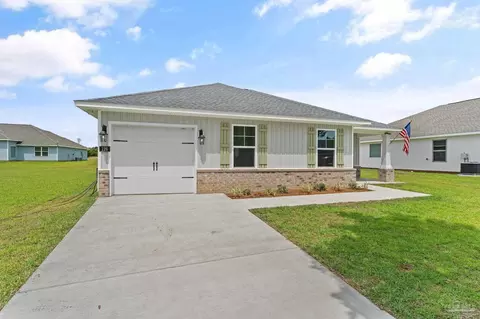 Exterior - 2946 N 10th Ave, Milton, FL 32583 photo 5 of 8
