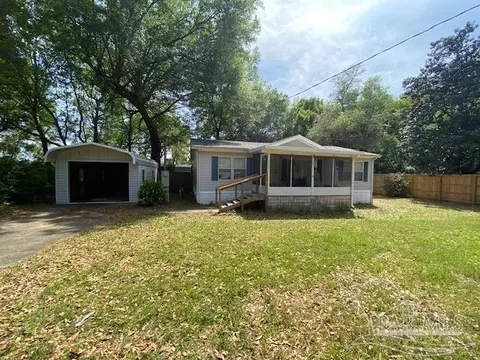3980 Charles Cir, Pace, FL 32571