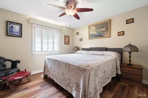 Bedroom - 5522 Chipper Ln, Pace, FL 32571 photo 7 of 9