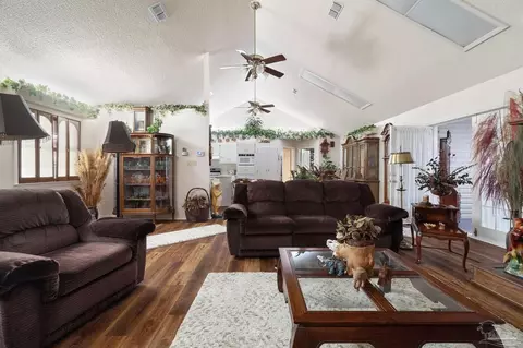 Living - 5522 Chipper Ln, Pace, FL 32571 photo 4 of 4