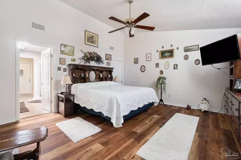 Bedroom - 5522 Chipper Ln, Pace, FL 32571 photo 1 of 9