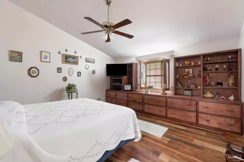 Bedroom - 5522 Chipper Ln, Pace, FL 32571 photo 2 of 9
