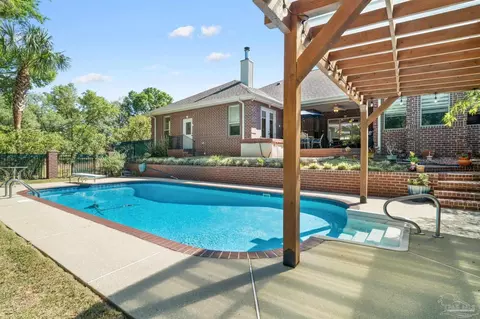 Exterior - 5952 Cromwell Dr, Pace, FL 32571 photo 5 of 10