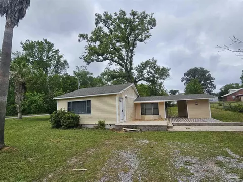 4292 5th Ave, Pace, FL 32571