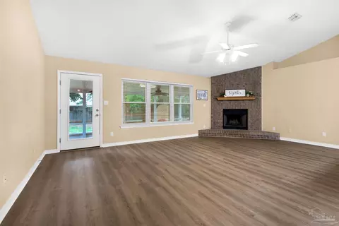 5949 Ridgeview Dr, Milton, FL 32570 photo 8