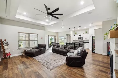 Living - 546 Griswold Rd, Jay, FL 32565 photo 1 of 4