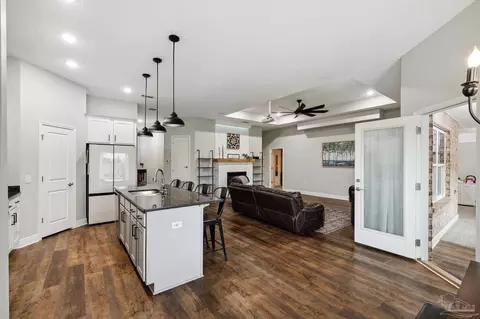 Kitchen - 546 Griswold Rd, Jay, FL 32565 photo 6 of 7
