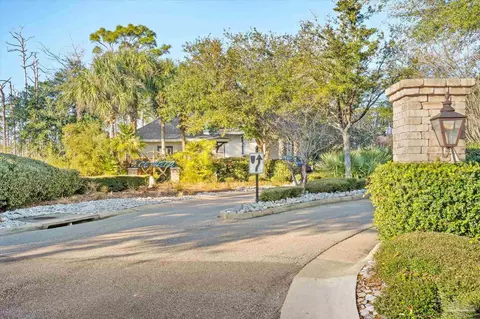10679 Close Hauled Rd, Pensacola, FL 32507