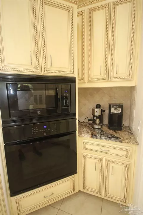 Kitchen - 2967 Greystone Dr, Pace, FL 32571 photo 6 of 7