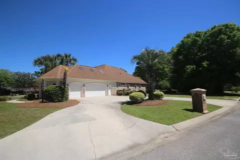 Exterior - 2967 Greystone Dr, Pace, FL 32571 photo 3 of 10