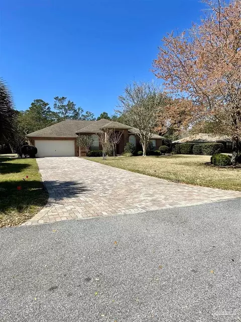 2563 Cypress Point Cir, Navarre, FL 32566