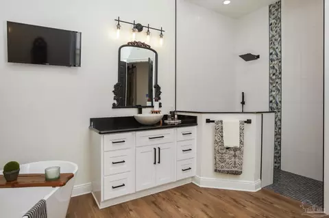Bath - 3077 W Whitley Ln, Pace, FL 32571 photo 1 of 7