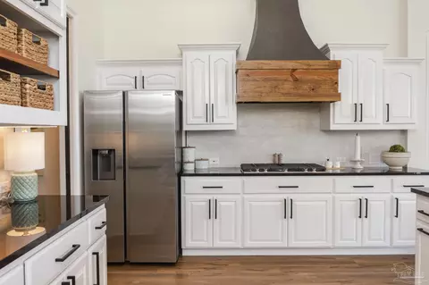 Kitchen - 3077 W Whitley Ln, Pace, FL 32571 photo 2 of 5