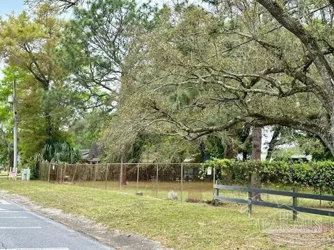 000 Pursley Ave, Pensacola, FL 32526