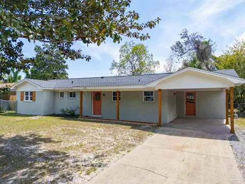 3231 West Ave, Gulf Breeze, FL 32563