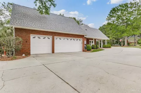 Exterior - 2942 Greystone Dr, Pace, FL 32571 photo 7 of 10