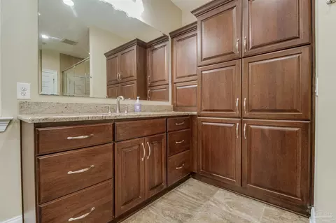 Bath - 2942 Greystone Dr, Pace, FL 32571 photo 5 of 8