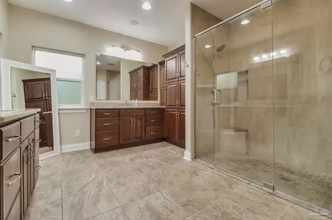 Bath - 2942 Greystone Dr, Pace, FL 32571 photo 3 of 8