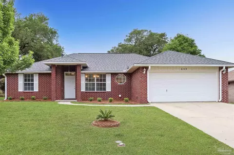 6723 Hallendale Dr, Pensacola, FL 32526