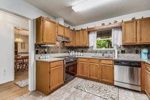 Kitchen - 5400 Hamilton Ln, Pace, FL 32571 photo 1 of 2