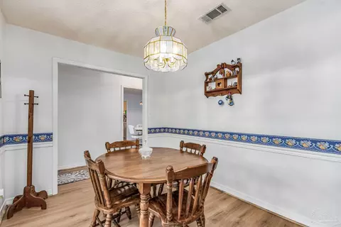 Dining - 5400 Hamilton Ln, Pace, FL 32571 photo 2 of 4