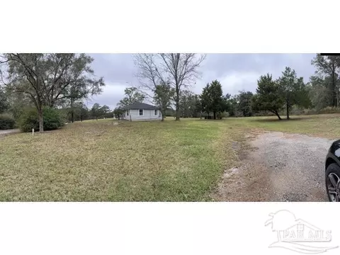 Exterior - 2720 Victor Rd, Mcdavid, FL 32568 photo 2 of 13