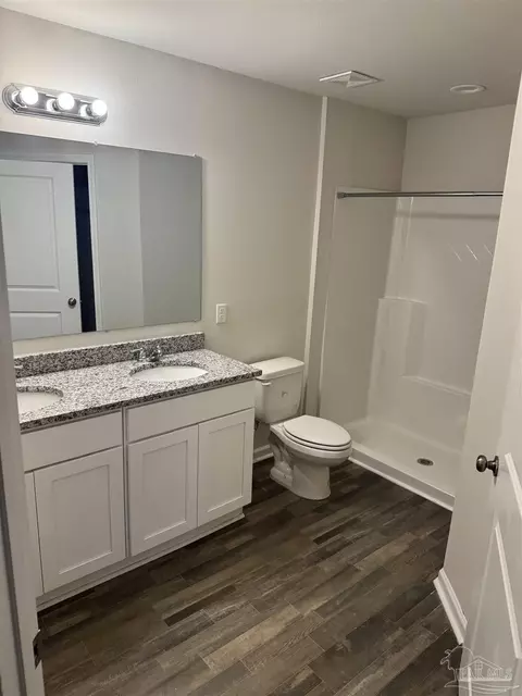 Bath - 4300 Hollandtown Church Rd, Pace, FL 32571 photo 2 of 3