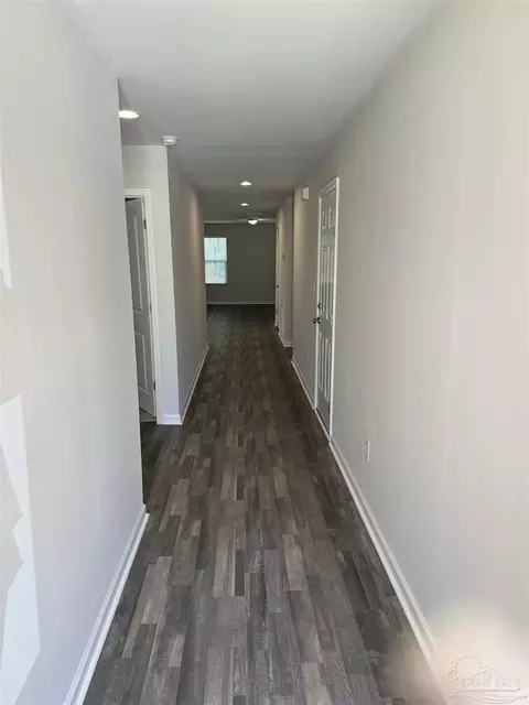 Entry Way - 4300 Hollandtown Church Rd, Pace, FL 32571 photo 2 of 3