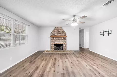 3140 Oakview Dr, Milton, FL 32583 photo 6