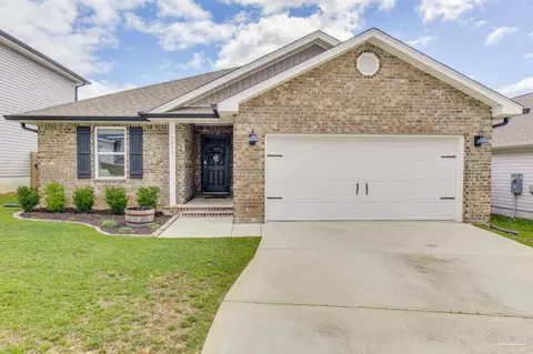 5633 Guinevere Ln, Milton, FL 32583