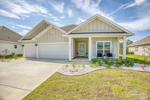 11042 Coues Dr, Pensacola, FL 32526