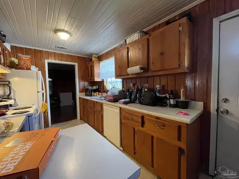 Kitchen - 3645 Diamond St Apt Ab 4236 A #A,B, 4236 A, Pace, FL 32571 photo 4 of 10