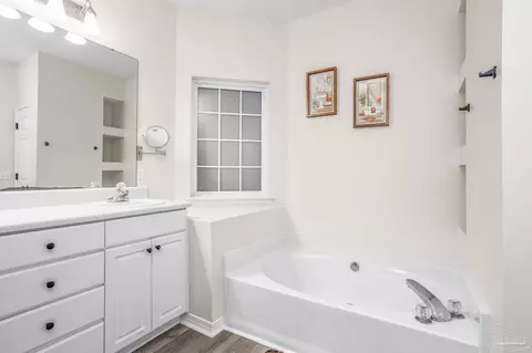 Bath - 4660 La Quinta Ct, Pace, FL 32571 photo 4 of 7