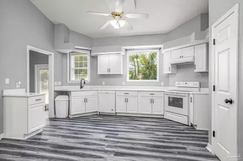 Kitchen - 4660 La Quinta Ct, Pace, FL 32571 photo 2 of 3