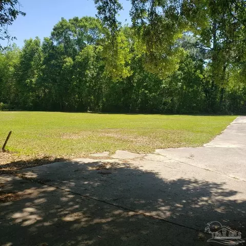 Urban Dr, Cantonment, FL 32533