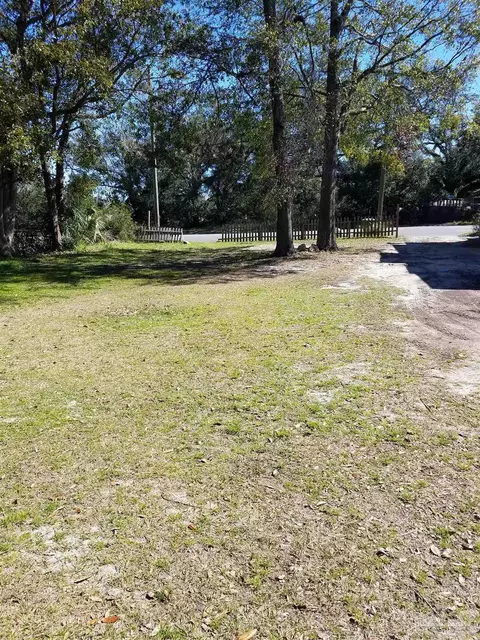 1300 N W St, Pensacola, FL 32505