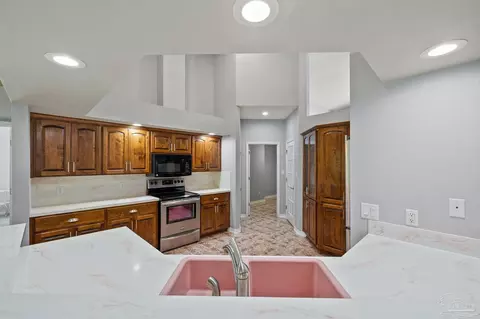 Kitchen - 3063 Cobblestone Dr, Pace, FL 32571 photo 2 of 5