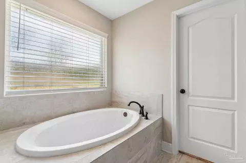 Bath - 5581 Dunridge Dr, Pace, FL 32571 photo 5 of 7